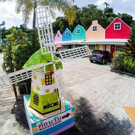 Holland Resort Phuket Екстериор снимка