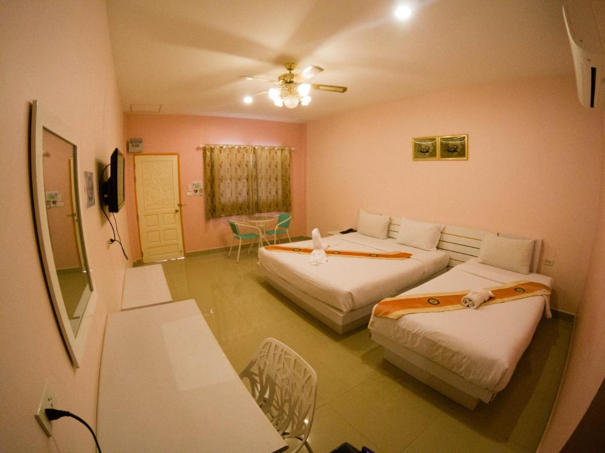 Holland Resort Phuket Екстериор снимка