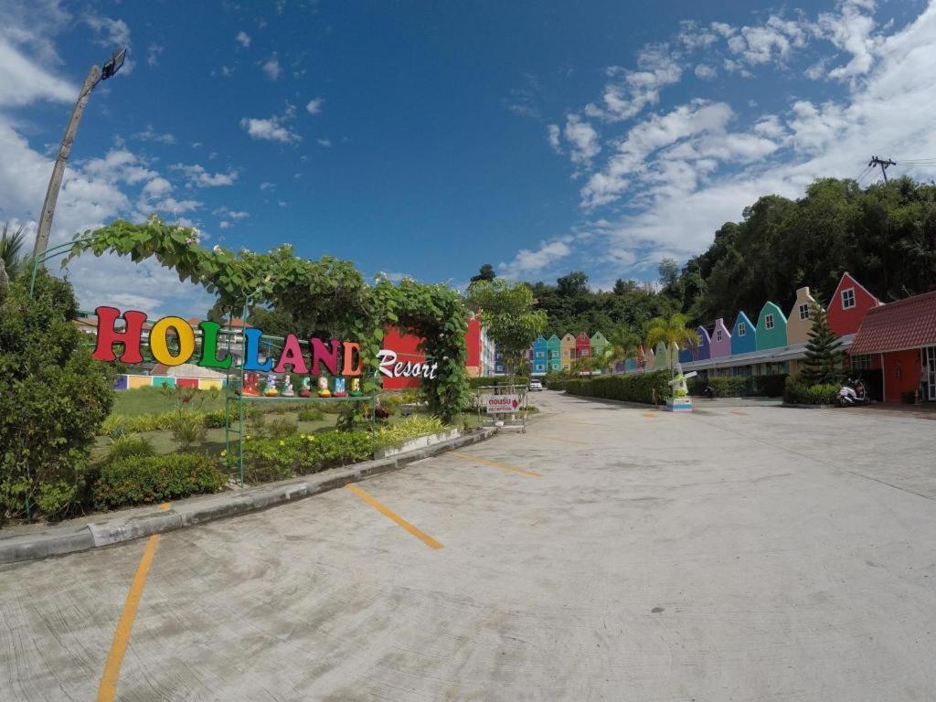 Holland Resort Phuket Екстериор снимка