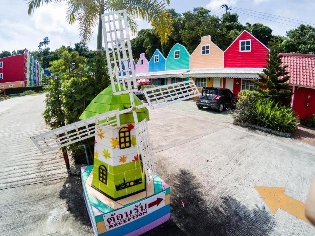 Holland Resort Phuket Екстериор снимка