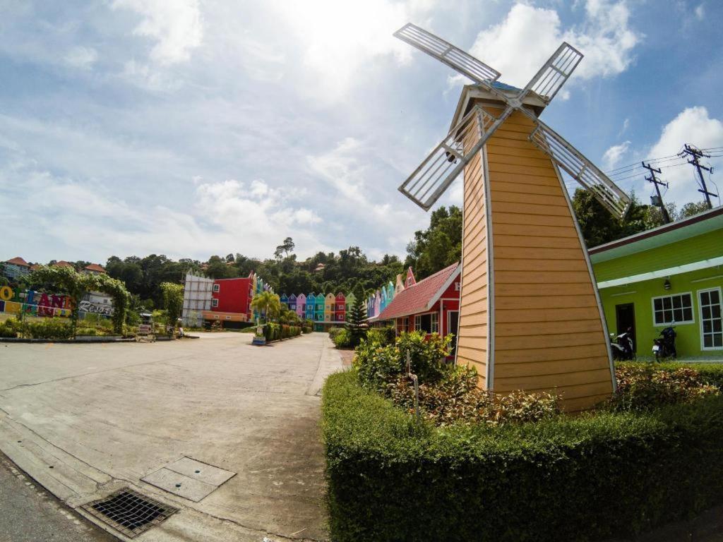 Holland Resort Phuket Екстериор снимка