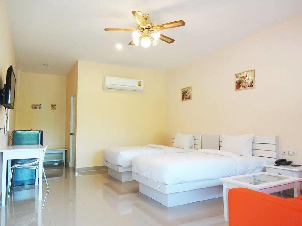 Holland Resort Phuket Екстериор снимка